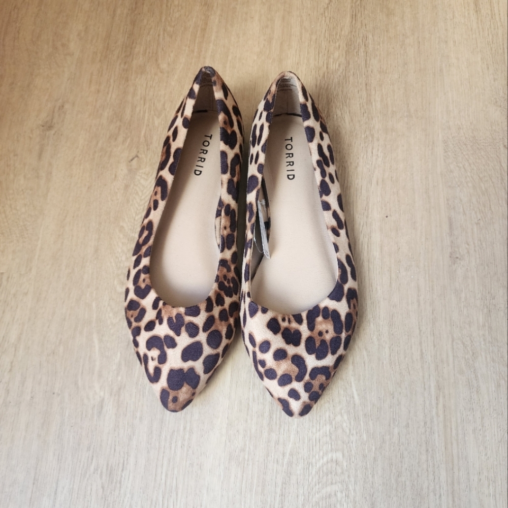 New TORRID cheetah print flats size 8